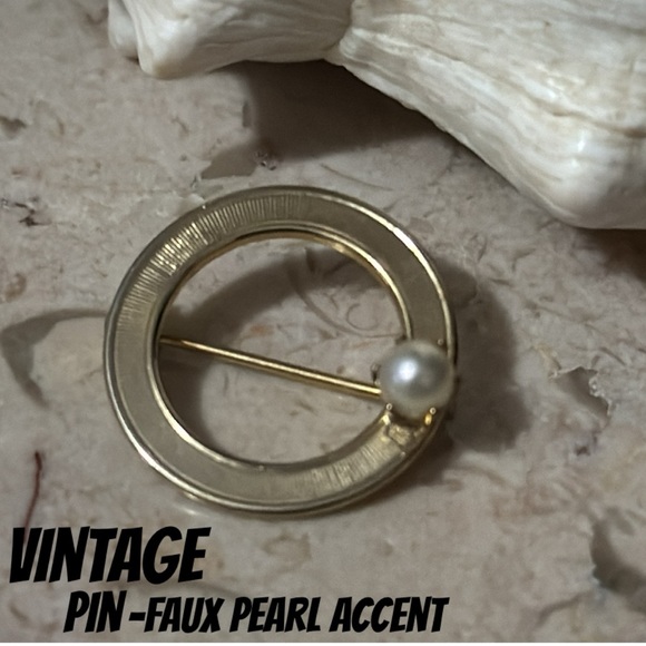 Vintage Pin-Gold Tone with Faux Pearl Accent - Picture 1 of 10